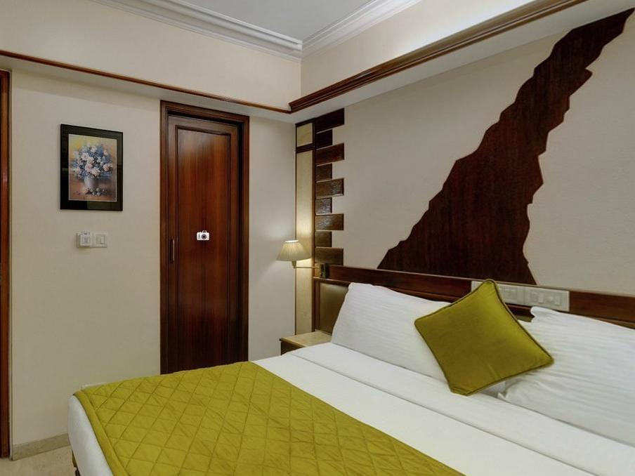 โรงแรมรีกัล เอนเคลฟ มุมไบ ภายนอก รูปภาพ