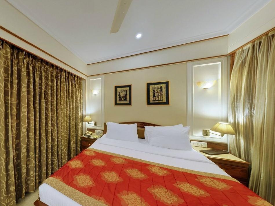 โรงแรมรีกัล เอนเคลฟ มุมไบ ภายนอก รูปภาพ